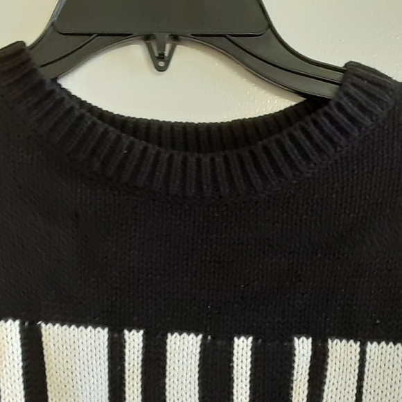 Barcoded Sweater - Picture 3 of 4